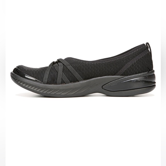 Bzees Women’s Niche Slip On, black size 10 - Picture 3 of 8